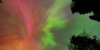 Uma erupção solar começou a chegar à Terra na manhã desse domingo, 1º, provocando auroras boreais (ou austrais) no seu céu. Foto: Reprodução/Twitter/@NASASun / Estadão