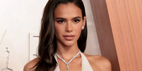 Bruna Marquezine surpreende ao pedir ajuda nas redes e viraliza: 'Ajuda na gasolina'  Foto: Reprodução/ Instagram / Contigo