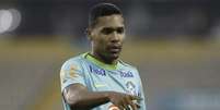  Foto: Rafael Ribeiro/CBF - Legenda: Alex Sandro exalta espírito de sacrifício do Brasil contra o Equador / Jogada10