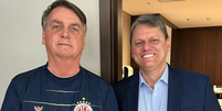 O presidente Jair Bolsonaro (PL) e o governador Tarcísio de Freitas (Republicanos) no Hospital Vila Nova Star, na zona sul de São Paulo, em visita em 2023   Foto: Reprodução/Redes Sociais Tarcísio