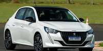 Peugeot 208 Allure 1.0 turbo 2024  Foto: Divulgação