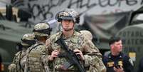 Soldados da Guarda Nacional americana em Los Angeles  Foto: Getty Images / BBC News Brasil