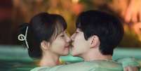 Doramas para ver no Dia dos Namorados: essa seleção com 7 séries românticas é perfeita para você e o mozão.  Foto: Divulgação, JTBC / Purepeople