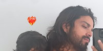 Agatha Moreira e Rodrigo Simas abraçados em foto publicada nas redes sociais do ator  Foto: Instagram/@simasrodrigo / Reprodução