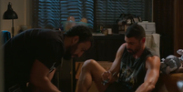 Cesar em parto de bebê reborn em Vale Tudo  Foto: Reprodução/Globo