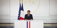 O presidente francês Emmanuel Macron realiza uma coletiva de imprensa no Palácio do Eliseu, em Paris, na sexta-feira, 13 de junho de 2025.  Foto: AP - Michel Euler / RFI