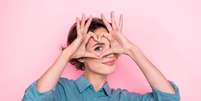 Simpatias para atrair amor podem ser feitas na sexta-feira 13  Foto: Roman Samborskyi | Shutterstock / Portal EdiCase