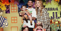 Z&eacute; Felipe e Virginia com os filhos ap&oacute;s o t&eacute;rmino  Foto: Reprodu&ccedil;&atilde;o/Instagram/@zefelipe