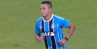 Reprodução / Prime Video Sport Brasil - Legenda: Marlon provavelmente ficará fora do duelo contra o Cruzeiro na volta do Brasileirão Foto: Jogada10