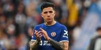  Foto: Glyn Kirk/AFP via Getty Images - Legenda: Enzo Fernández é um dos destaques do Chelsea / Jogada10
