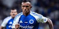 Foto: Marco Galvão/Cruzeiro - Legenda: Marquinhos em ação pela Raposa / Jogada10
