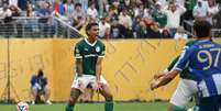 Richard Rios lamenta lance perdido pelo Palmeiras  Foto: Mostafa Bassim/Anadolu / Getty Images
