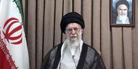 O líder supremo do Irã fez alertas a Donald Trump sobre 'danos irreparáveis' caso os militares dos Estados Unidos entrem no conflito ao lado de Israel  Foto: Reuters / BBC News Brasil