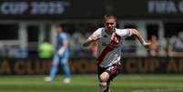 Franco Mastantuono (River Plate) em ação contra o Urawa Reds, no dia 17.06.2025 Foto: Associated Press / Alamy Stock Photo