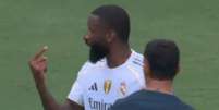  Foto: Reprodução - Legenda: Rudiger acusou o jogador Cabral, do time mexicano, de racismo durante a partida / Jogada10