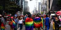 Participantes durante a 29ª Parada do Orgulho LGBT+ na Avenida Paulista, neste domingo, 22 de junho de 2025. Neste ano, o tema é "Envelhecer LGBT+: Memória, Resistência e Futuro".  Foto: GABRIEL SILVA/E.FOTOGRAFIA/ESTADÃO CONTEÚDO