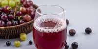 Entenda se o suco de uva faz mal para a saúde  Foto: Freepik