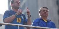 O governador Tarcísio de Freitas e o ex-presidente Jair Bolsonaro na Avenida Paulista.  Foto: Felipe Rau/Estadão / Estadão