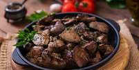 Carne vermelha é uma boa fonte de ferro  Foto: Freepik