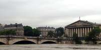 Prefeitura de Paris libera banhos no rio Sena em áreas delimitadas até o fim de agosto Foto: ANSA / Ansa - Brasil
