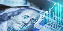 Queda do dólar  Foto: Suno
