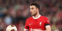 Diogo Jota durante jogo do Liverpool   Foto: Matt McNulty | Getty Images / Esporte News Mundo