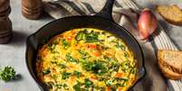 Omelete de espinafre e tomate Foto: Brent Hofacker | Shutterstock / Portal EdiCase