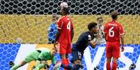 Jogadores em desespero com lesão de Musiala –  Foto: divulgacao/fifa / Jogada10
