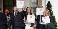 Governo alimentou tese de que Epstein possuía "lista de clientes" e convidou influenciadores conservadores para ver documentos relacionados ao caso. Confirmação de que papeis não existem frustrou apoiadores de Trump  Foto: DW / Deutsche Welle