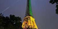 A Torre Eiffel foi iluminada com as cores do Brasil durante a visita de Estado do presidente Lula na capital francesa. 5 de junho de 2025  Foto: © RFI/Andréia Delassus / RFI