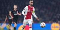  Foto: Alex Bierens de Haan/Getty Images - Legenda: Henderson foi capitão do Ajax e disputou 57 partidas somando todas as competições / Jogada10