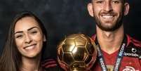  Foto: Tainá Castro e Léo Pereira estavam juntos quando o zagueiro chegou ao Flamengo ( Divulgação/CRF) / Gávea News