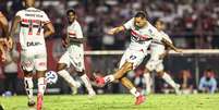 Matheus Alves completou 3 dribles certos na partida (Photo by Rubens Chiri) Foto: Esporte News Mundo