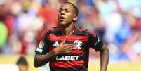 Wallace Yan comemora gol pelo Flamengo  Foto: Wallace Yan comemora gol pelo Flamengo ( Divulgação/ Flamengo) / Gávea News