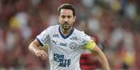 Éverton Ribeiro (Bahia) durante jogo contra o Flamengo, no dia 10.05.2025   Foto: Associated Press / Alamy Stock Photo
