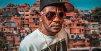 MC Cidinho General, de Cidade de Deus, quer saber quem vai pagar o prejuízo, ou seja, os direitos autorais das músicas. Foto: Divulgação