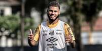 Nathan está sem espaço no Santos –  Foto: Ivan Storti/Santos FC / Jogada10