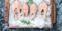 Peixe fresco deve estar congelado antes do preparo para o consumo cru  Foto: Freepik
