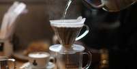 Com a tarifa de 50% para produtos brasileiros, o preço do café deve ficar ainda mais caro para o consumidor americano. Foto de ilustração no Rio de Janeiro, em 10/7/25.  Foto: REUTERS - Pilar Olivares / RFI