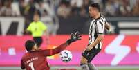 Botafogo lutou até o fim, mas não conseguiu tirar o zero do placar contra o Vitória –  Foto: Vitor Silva/Botafogo - Legenda: Botafogo empatou sem gols com o Vitória na estreia do técnico Davide Ancelotti / Jogada10