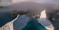 Iceberg ameaça vila na Groenlândia  Foto: Instagram/@astrodenniina/Reprodução