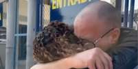O eletricista Jabson foi confundido com criminoso de nome Jabison, e preso por engano em SP  Foto: Reprodução/YouTube