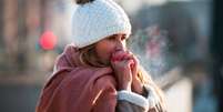 O frio pode causar queimaduras na pele  Foto: Leszek Glasner | Shutterstock / Portal EdiCase