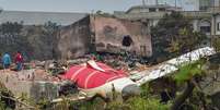 O voo 171 da Air India caiu em um bairro movimentado em Ahmedabad  Foto: Getty Images / BBC News Brasil