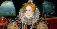 O Retrato da Armada (1588) de Elizabeth 1&ordf; retrata a &uacute;ltima monarca da dinastia Tudor em seu apogeu  Foto: Alamy / BBC News Brasil