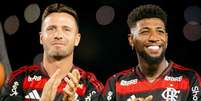 Sa&uacute;l e Emerson Royal apresentados aos torcedores do Flamengo no Maracan&atilde; &ndash;  Foto: Adriano Fontes/Flamengo / Jogada10