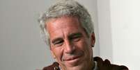 Jeffrey Epstein foi encontrado morto na prisão em 2019  Foto: Getty Images / BBC News Brasil