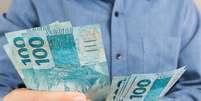 Veja o que os astros reservam para suas finanças e vida profissional em Agosto Foto: Shutterstock / João Bidu