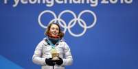 A medalhista de ouro Laura Dahlmeier, da Alemanha, durante a cerimônia de medalhas nos Jogos Olímpicos de Inverno de PyeongChang 2018, na Medal Plaza, em 13 de fevereiro de 2018, em Pyeongchang-gun, Coreia do Sul  Foto: Sean M. Haffey/Getty Images