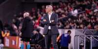O técnico Hernán Crespo, do São Paulo, durante a partida de volta das oitavas de final da Copa do Brasil 2025 entre Athletico Paranaense e São Paulo  Foto: VICTOR FROES/AGÊNCIA F8/ESTADÃO CONTEÚDO